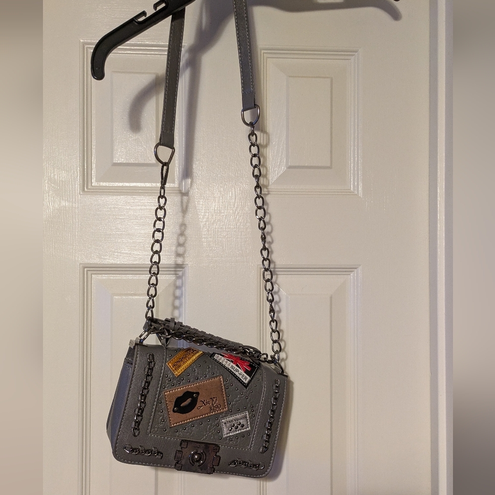 Gray Chain Strap Shoulder Bag